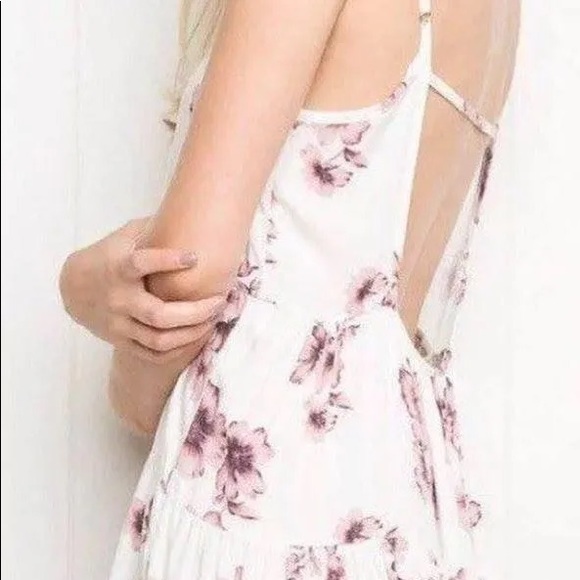 Brandy Melville Jada Dress - Picture 2 of 12